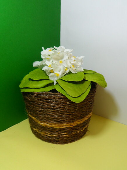 Arranjo Floral em Vaso de Sisal