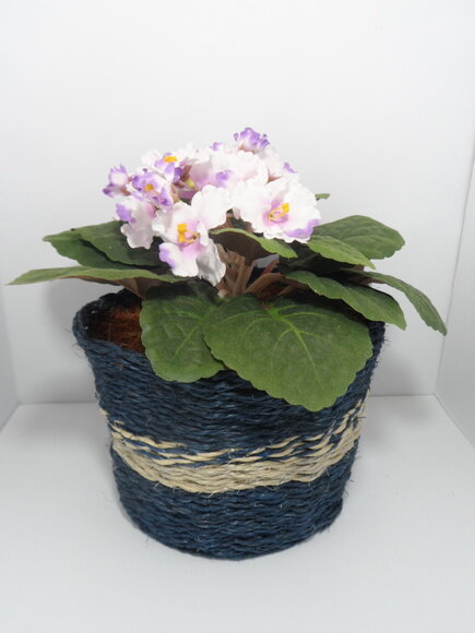 Arranjo Floral em Vaso de Sisal