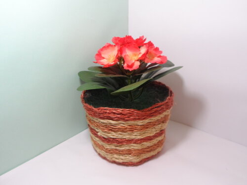 Arranjo Floral em Vaso de Sisal