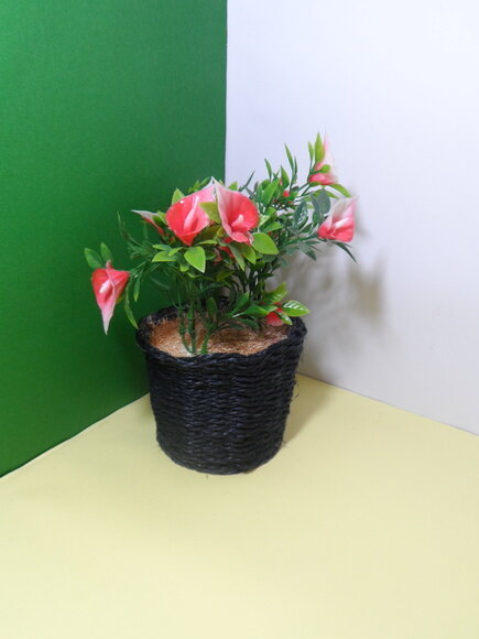 Arranjo Floral em Vaso de Sisal