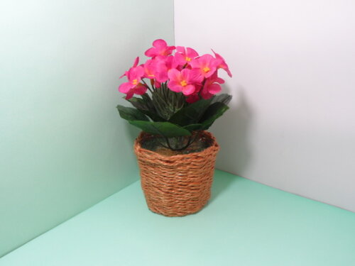Arranjo Floral em Vaso de Sisal