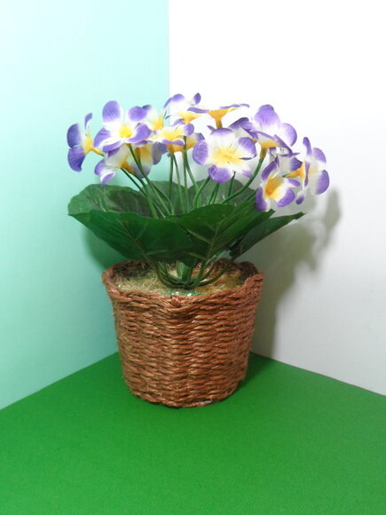 Arranjo Floral em Vaso de Sisal