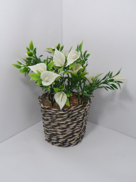 Arranjo Floral em Vaso de Sisal
