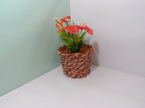 Arranjo Floral em Vaso de Sisal