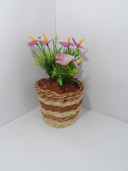 Arranjo Floral em Vaso de Sisal
