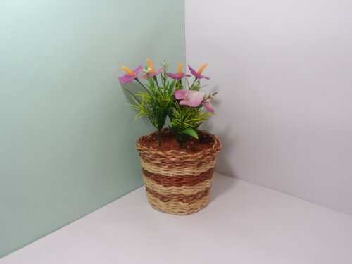 Arranjo Floral em Vaso de Sisal