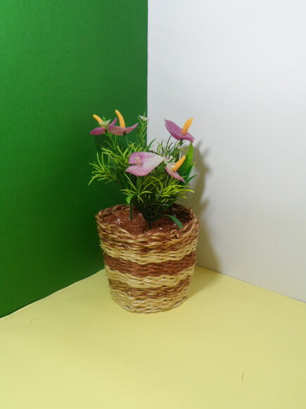 Arranjo Floral em Vaso de Sisal