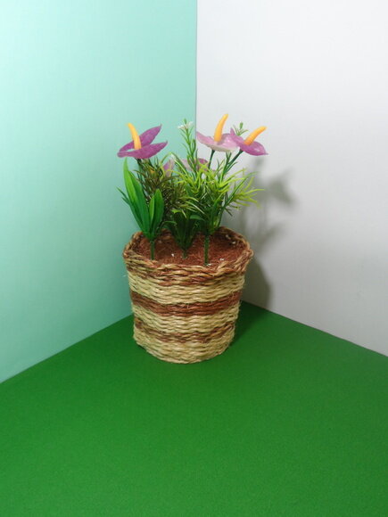 Arranjo Floral em Vaso de Sisal