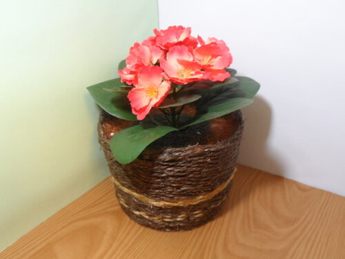 Arranjo Floral em Vaso de Sisal