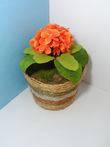 Arranjo Floral em Vaso de Sisal