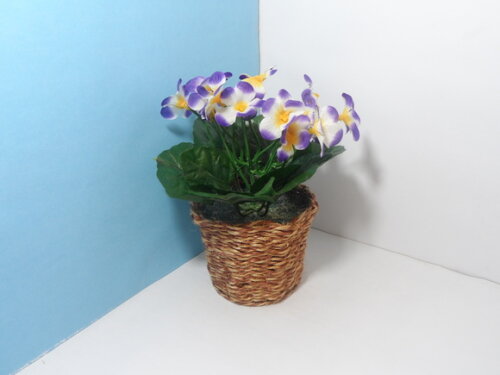 Arranjo Floral em Vaso de Sisal