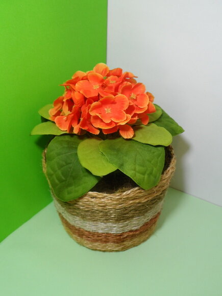 Arranjo Floral em Vaso de Sisal