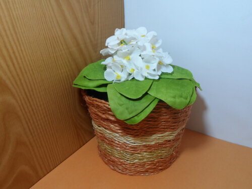 Arranjo Floral em Vaso de Sisal