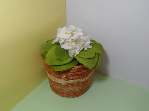 Arranjo Floral em Vaso de Sisal