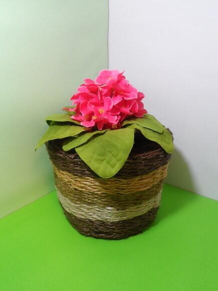 Arranjo Floral em Vaso de Sisal