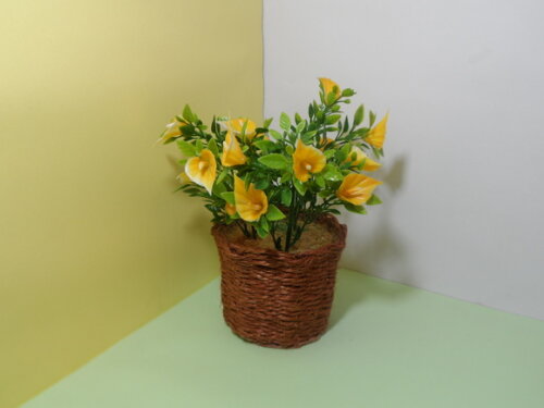Arranjo Floral em Vaso de Sisal
