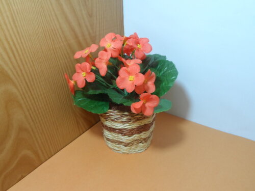 Arranjo Floral em Vaso de Sisal