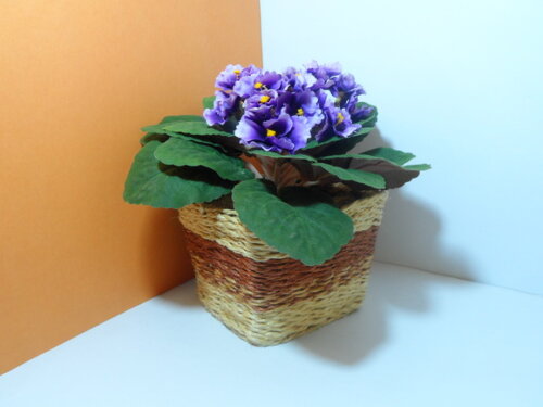 Arranjo Floral em Vaso de Sisal