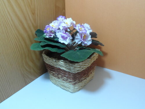 Arranjo Floral em Vaso de Sisal