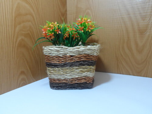 Arranjo Floral em Vaso de Sisal
