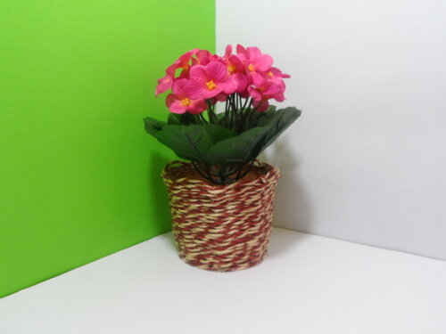 Arranjo Floral em Vaso de Sisal
