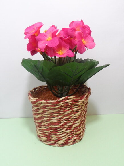 Arranjo Floral em Vaso de Sisal