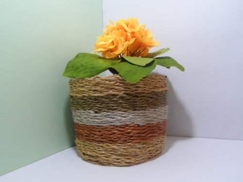 Arranjo Floral em Vaso de Sisal