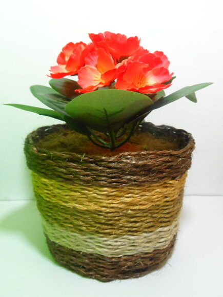 Arranjo Floral em Vaso de Sisal