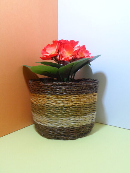 Arranjo Floral em Vaso de Sisal