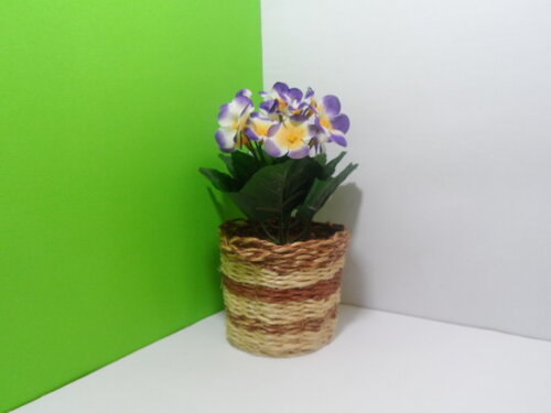 Arranjo Floral em Vaso de Sisal