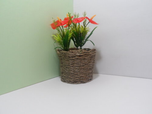 Arranjo Floral em Vaso de Sisal