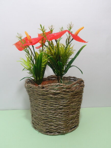 Arranjo Floral em Vaso de Sisal