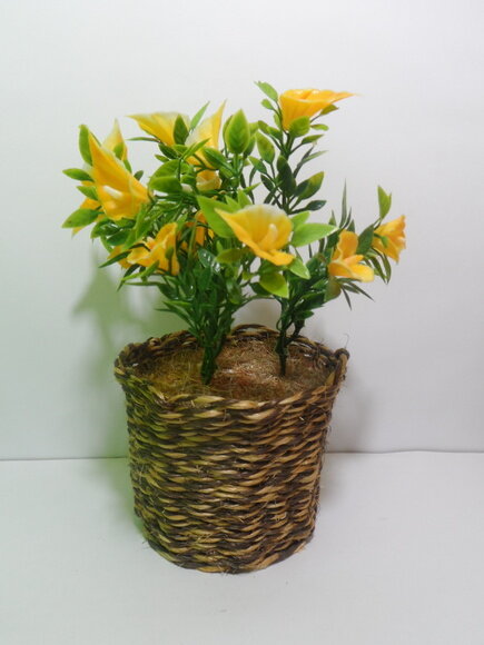 Arranjo Floral em Vaso de Sisal