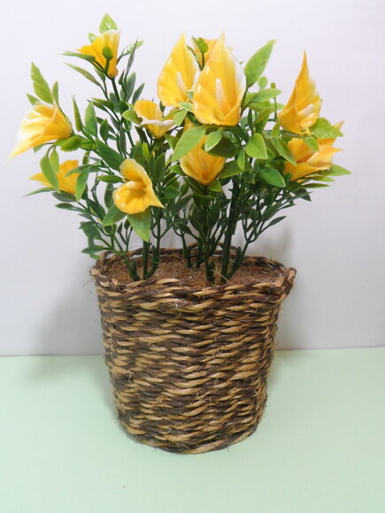 Arranjo Floral em Vaso de Sisal