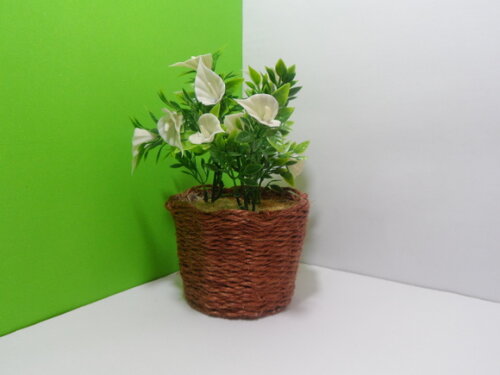 Arranjo Floral em Vaso de Sisal