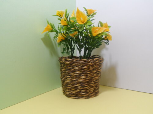Arranjo Floral em Vaso de Sisal