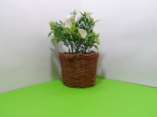 Arranjo Floral em Vaso de Sisal