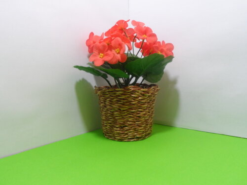 Arranjo Floral em Vaso de Sisal