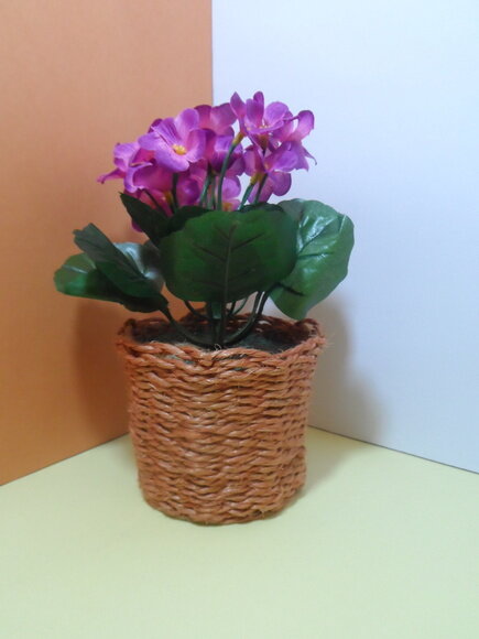 Arranjo Floral em Vaso de Sisal