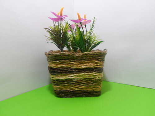 Arranjo Floral em Vaso de Sisal
