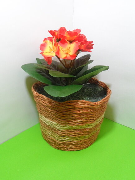 Arranjo Floral em Vaso de Sisal