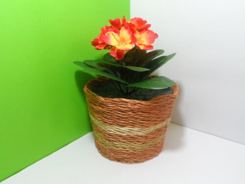 Arranjo Floral em Vaso de Sisal