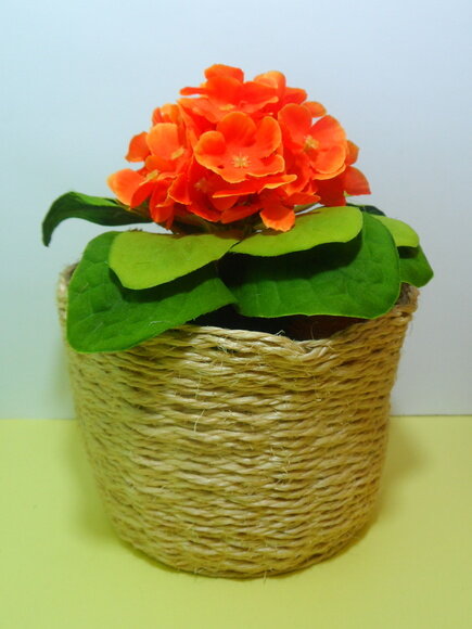 Arranjo Floral em Vaso de Sisal