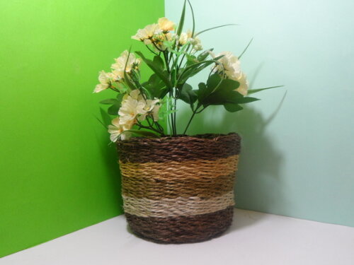 Arranjo Floral em Vaso de Sisal