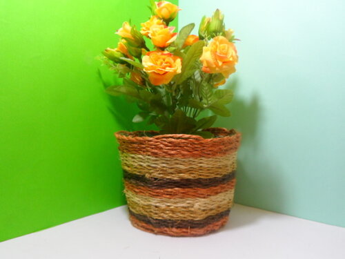 Arranjo Floral em Vaso de Sisal