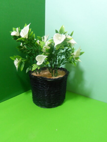 Arranjo Floral em Vaso de Sisal