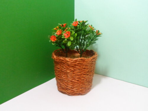 Arranjo Floral em Vaso de Sisal