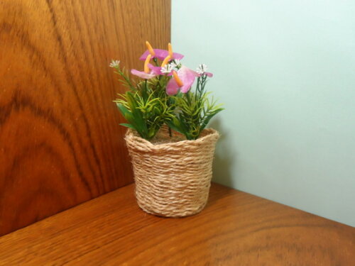 Arranjo Floral em Vaso de Sisal