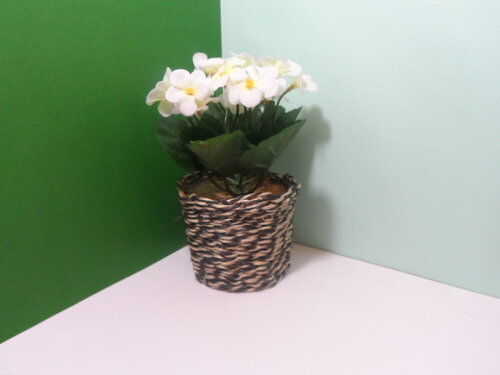 Arranjo Floral em Vaso de Sisal