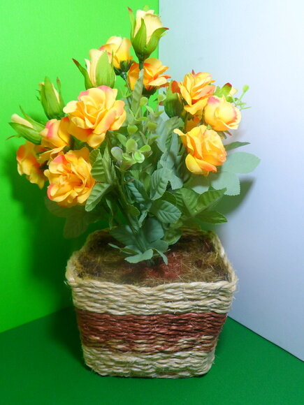 Arranjo Floral em Vaso de Sisal